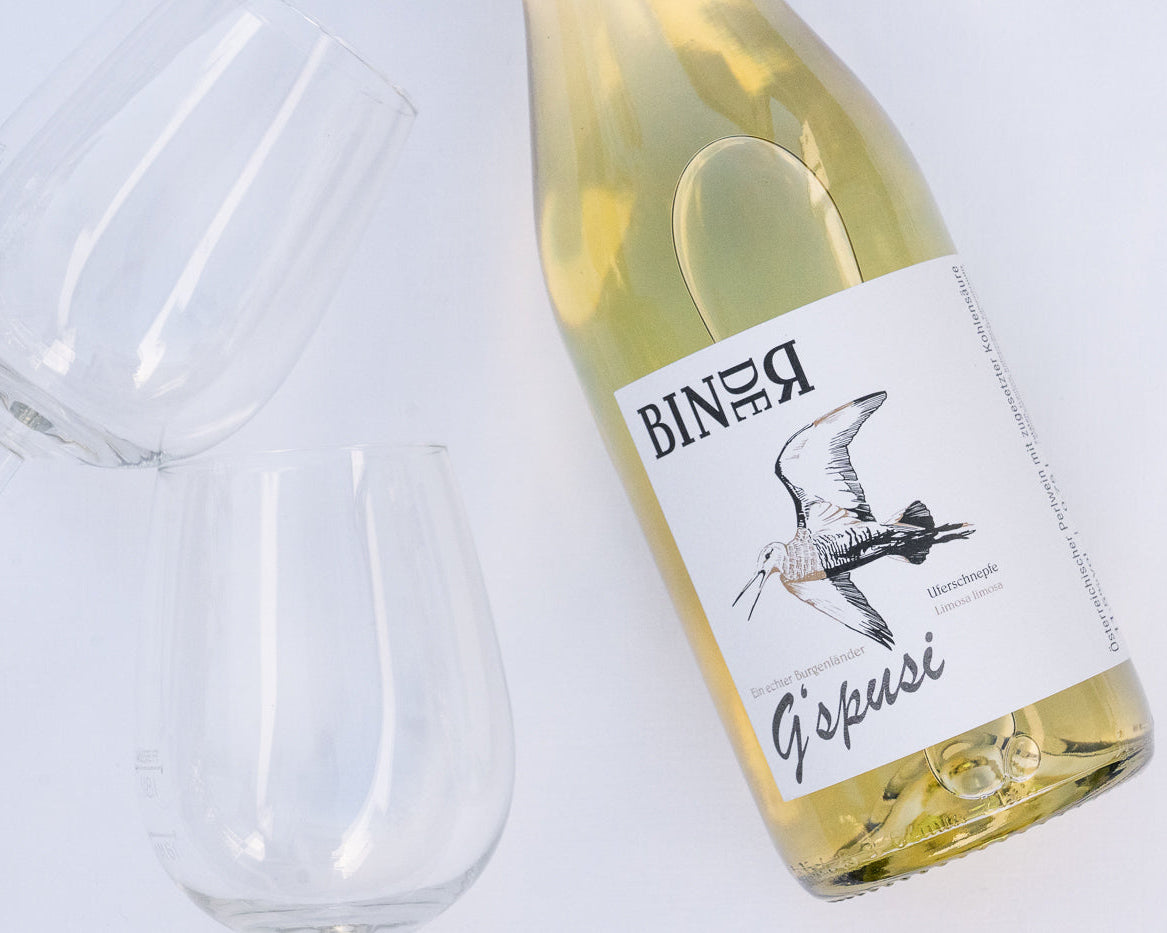 Perlwein G'spusi Cuvée weiß vom Weingut Binder aus Mörbisch am See, Neusiedlersee, Burgenland, Österreich. 