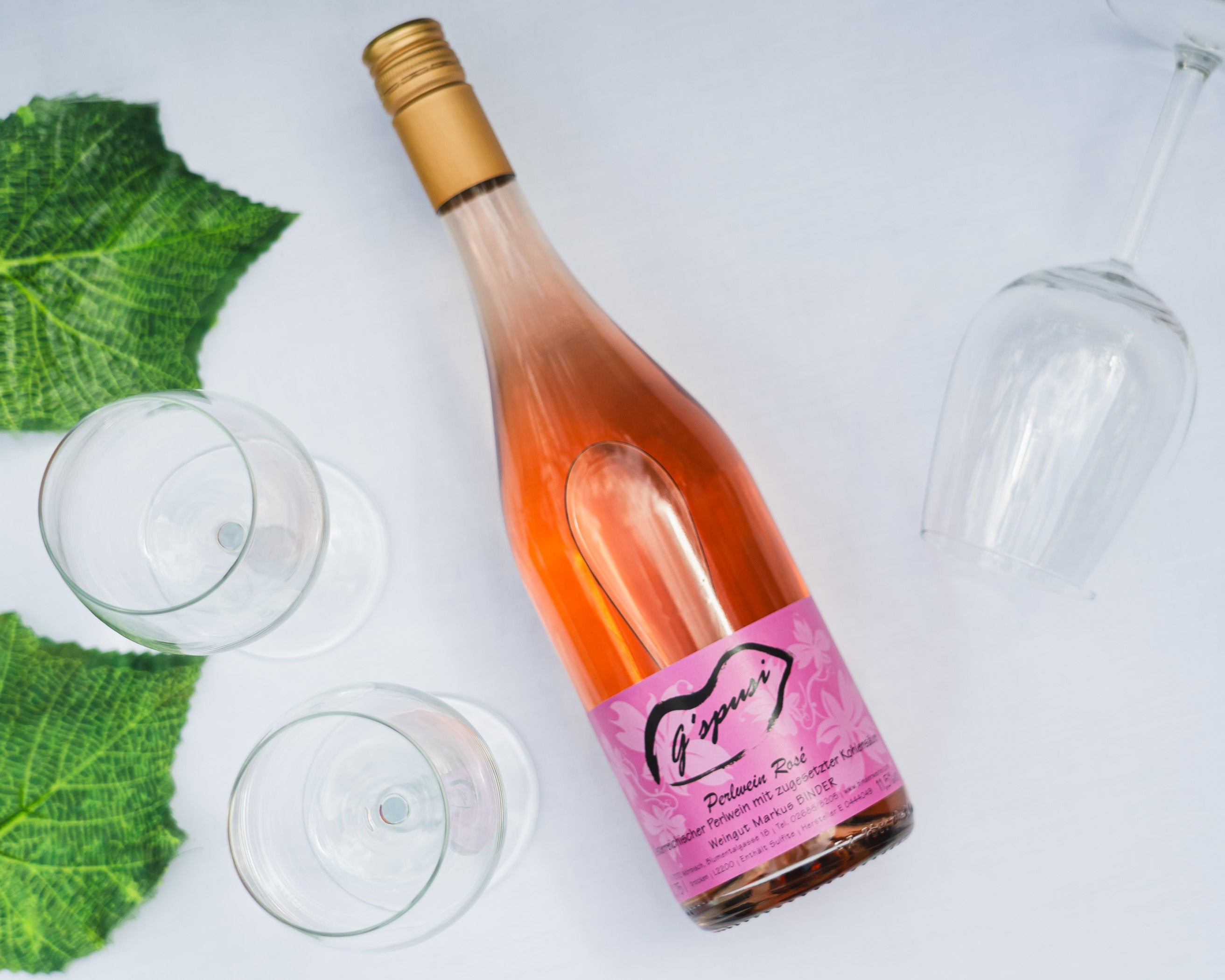 Perlwein G'spusi Rosé vom Weingut Binder aus Mörbisch am See, Neusiedlersee, Burgenland, Österreich. 