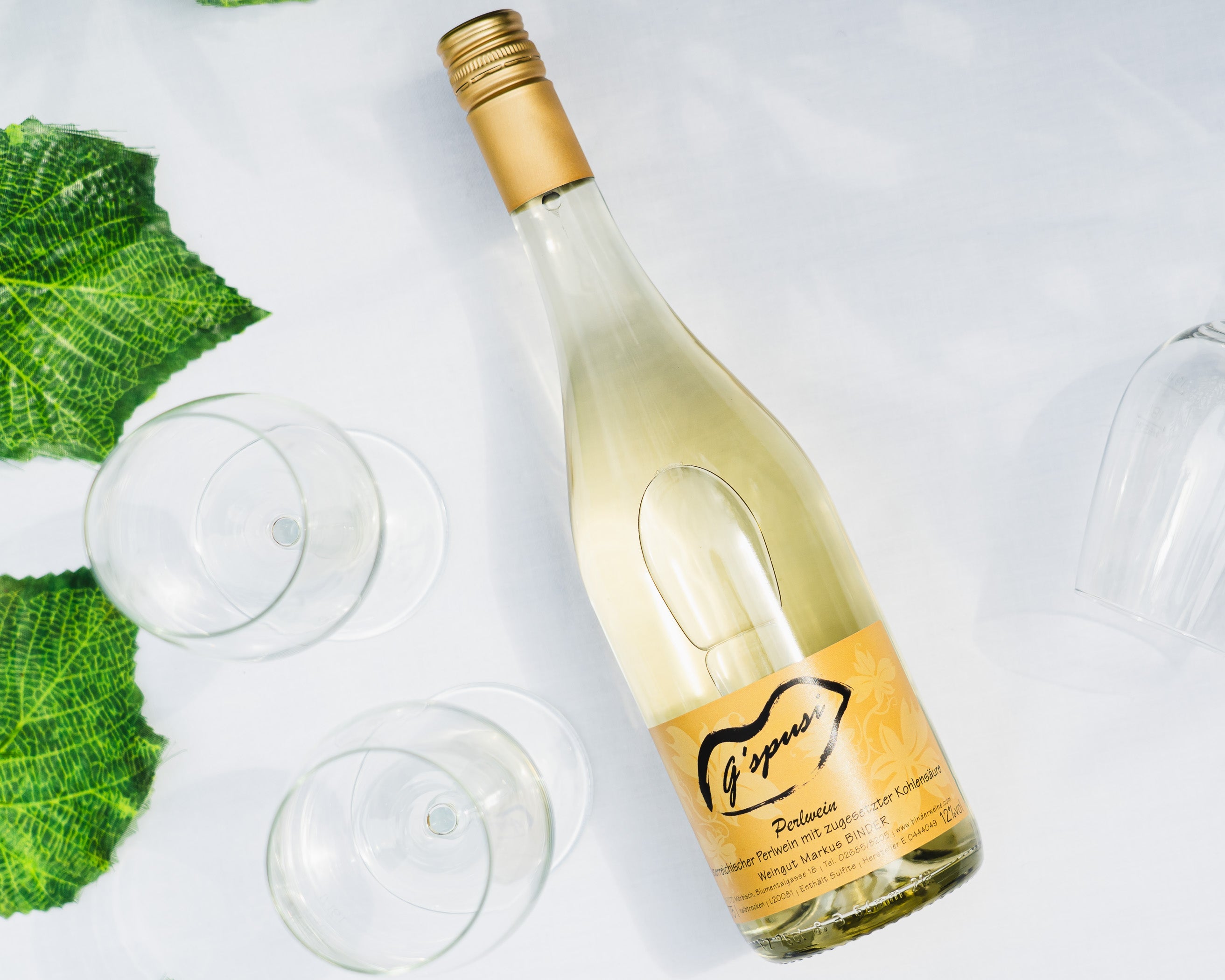 Perlwein G'spusi Cuvée weiß vom Weingut Binder aus Mörbisch am See, Neusiedlersee, Burgenland, Österreich. 